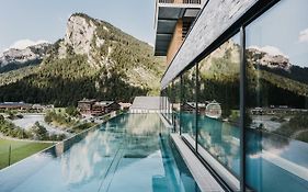 Hotel Adler  4*